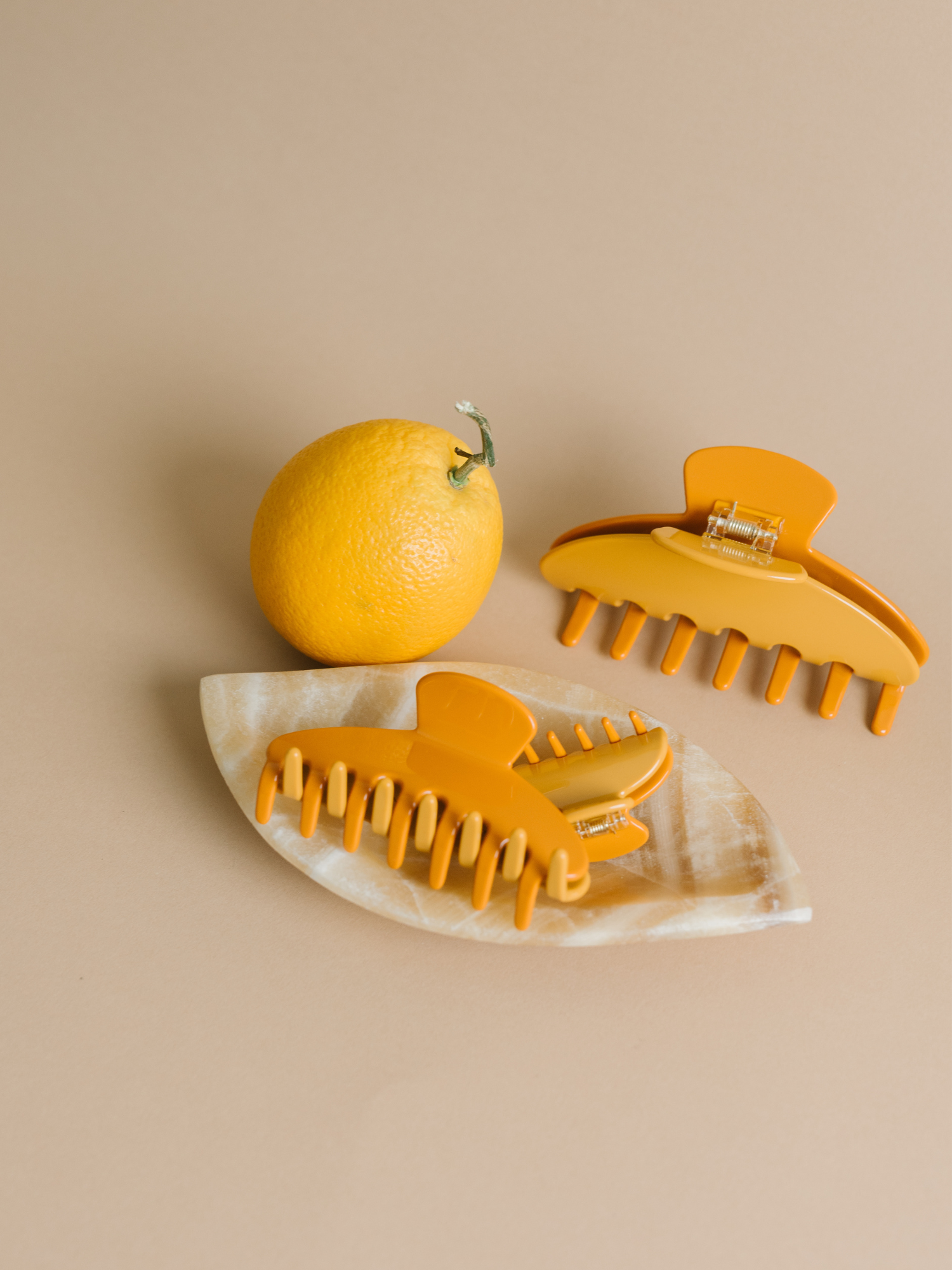 Extra Large Hair Claw - Citrus – NAT + NOOR